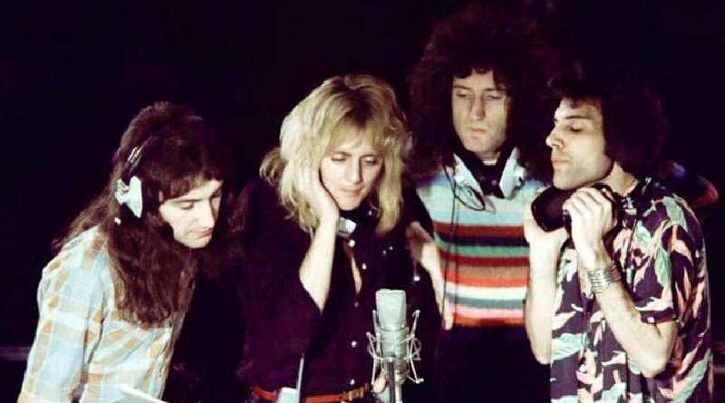 Queen – Somebody To Love