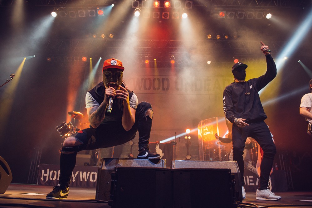 Hollywood Undead Hear Me Now Tekst tekst pesni