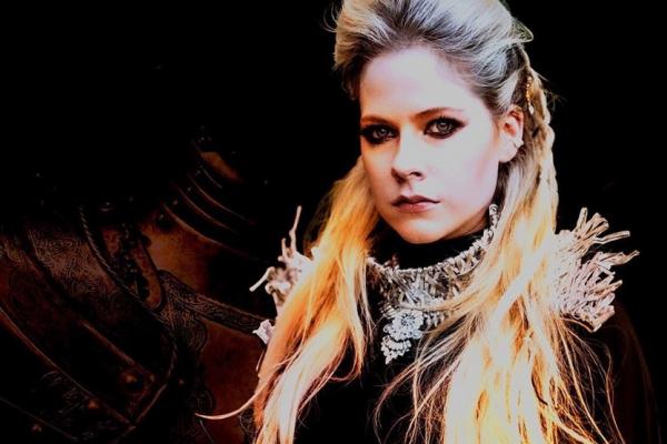 Avril Lavigne - We Are Warriors