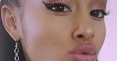 Ariana Grande - make up