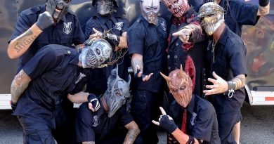Mushroomhead - To the Front