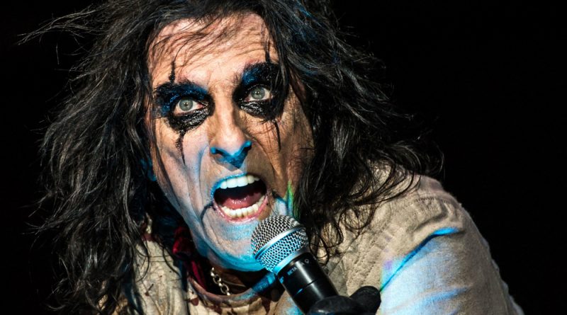 Alice Cooper - Give It Up