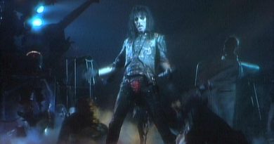 Alice Cooper - This House Is Haunted