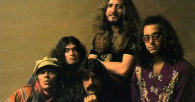 Deep Purple - Holy Man