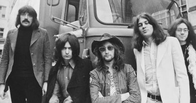Deep Purple - On Top of the World