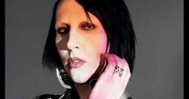 Marilyn Manson - Just A Car Crash Away