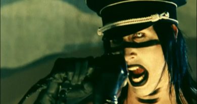 Marilyn Manson - The Fight Song