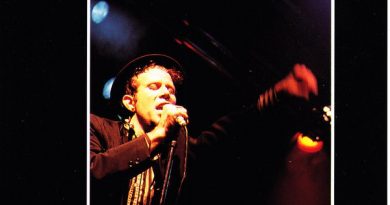 Tom Waits - Dirt In The Ground