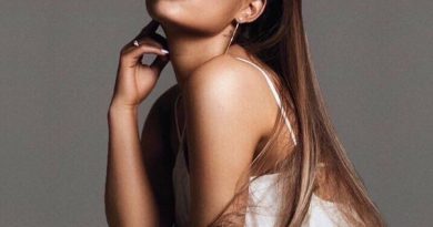 Ariana Grande - Greedy