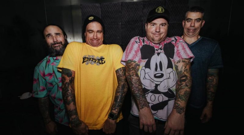 New Found Glory - Stay Awhile