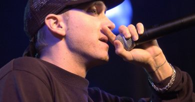 Eminem - Still Don't Give A Fuck