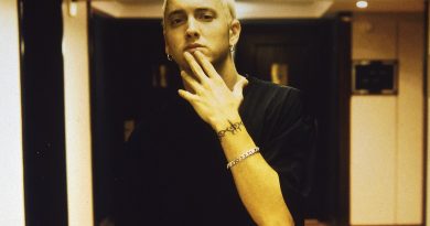 Eminem - Curtains Up