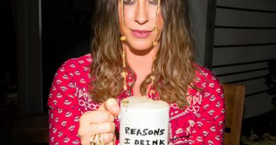 Alanis Morissette - Reasons I Drink