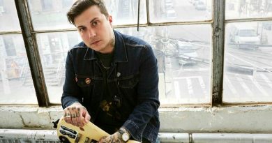 Frank Iero and the Future Violents - Ode to Destruction