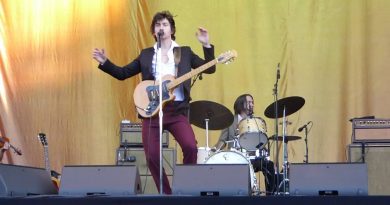 The Last Shadow Puppets - The Element Of Surprise