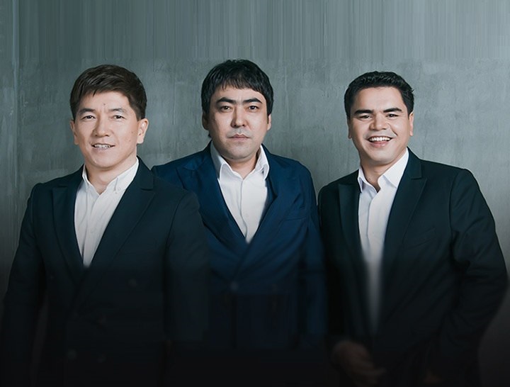 Көптеген қыздар жігіттің басына отырады (порно)