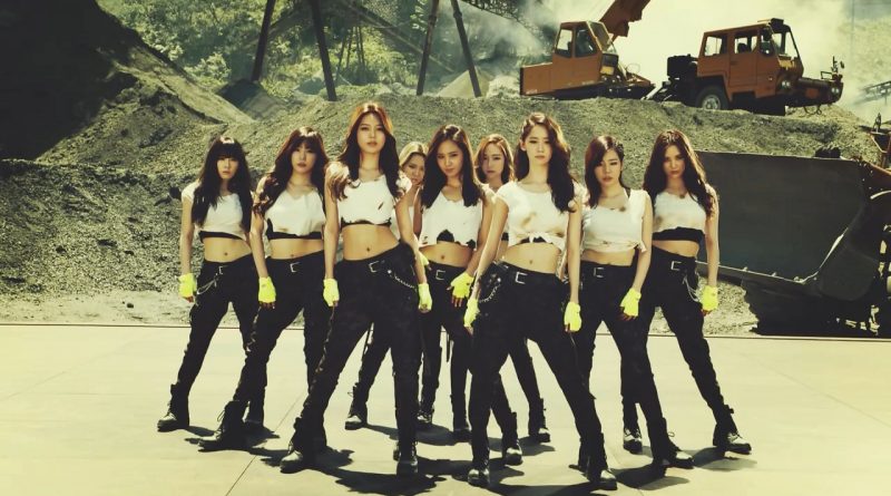 Girls' Generation - Catch Me If You Can