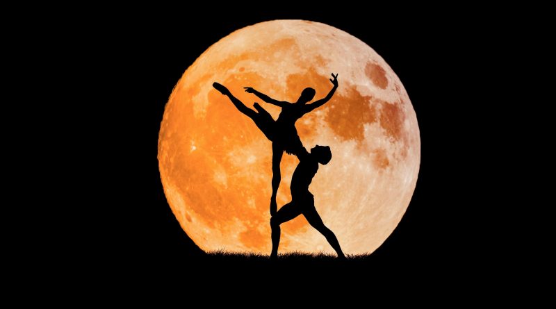 Qontrast - Танцы на луне