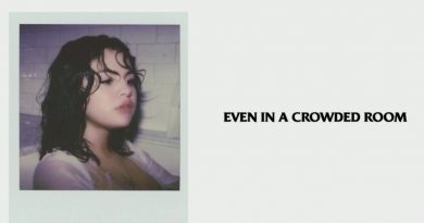Selena Gomez - Crowded Room (Official Lyrics) ft. 6LACK