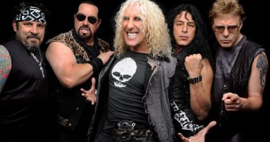 Twisted Sister - Day of the Rocker