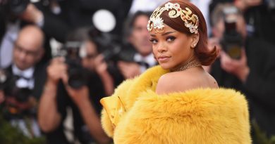 Rihanna, Jay-Z - Talk That Talk