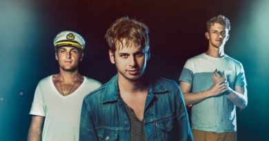 Foster The People - A Beginner's Guide to Destroying the Moon