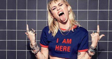 Miley Cyrus, Joan Jett - Bad Karma