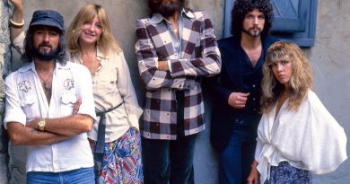 Fleetwood Mac - Love That Burns