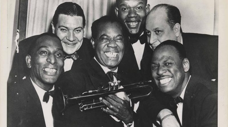 Louis Armstrong & His All-Stars - Shadrack