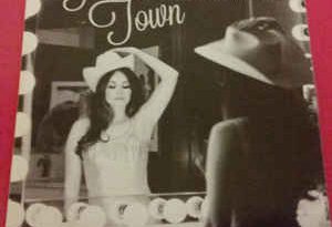 Kacey Musgraves - This Town