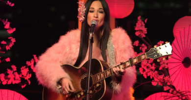 Kacey Musgraves - Love Is A Wild Thing