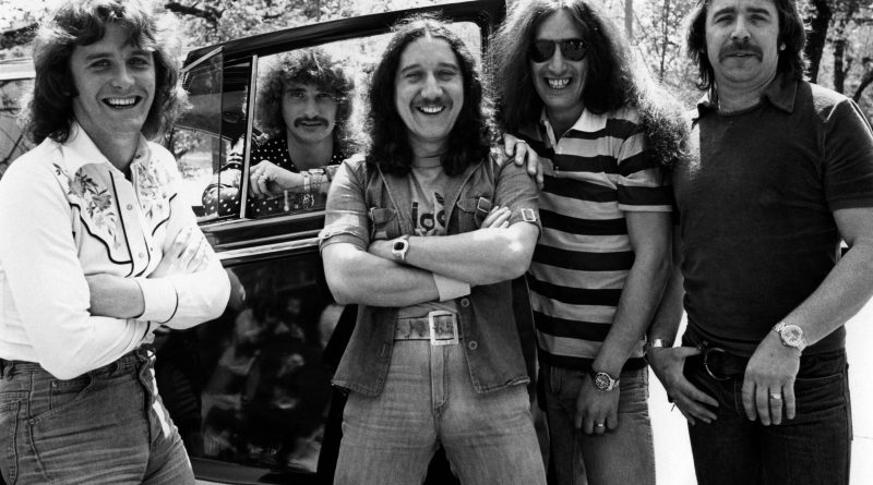 Uriah Heep - Holy Roller