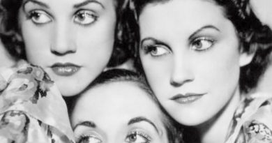 The Andrews Sisters - Merry Christmas Polka