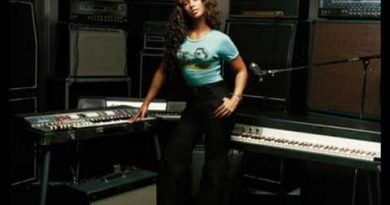 Alicia Keys - Little Drummer Girl