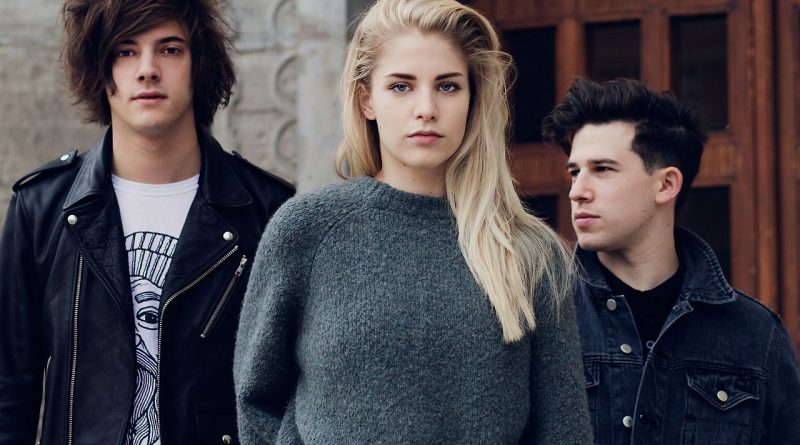 London Grammar - Leave the War With Me