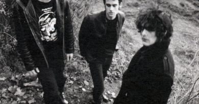 Black Rebel Motorcycle Club - Love Burns