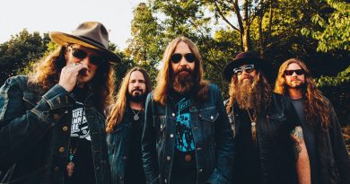 Blackberry Smoke - Up The Road