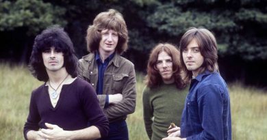 Badfinger - Look Out California