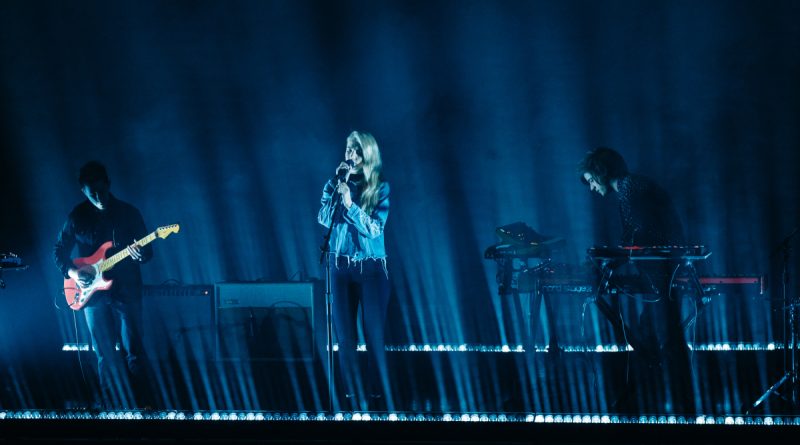 London Grammar, Wil Malone - What a Day