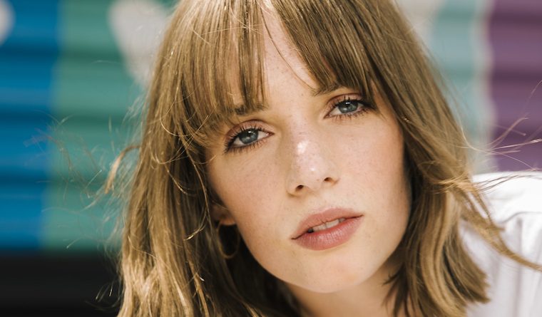 Maya Hawke - Cricket