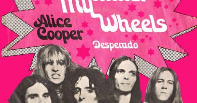 Alice Cooper - Under My Wheels