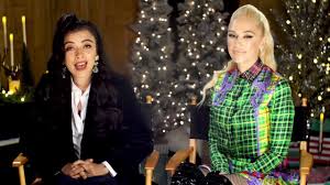 Gwen Stefani, Mon Laferte - Feliz Navidad