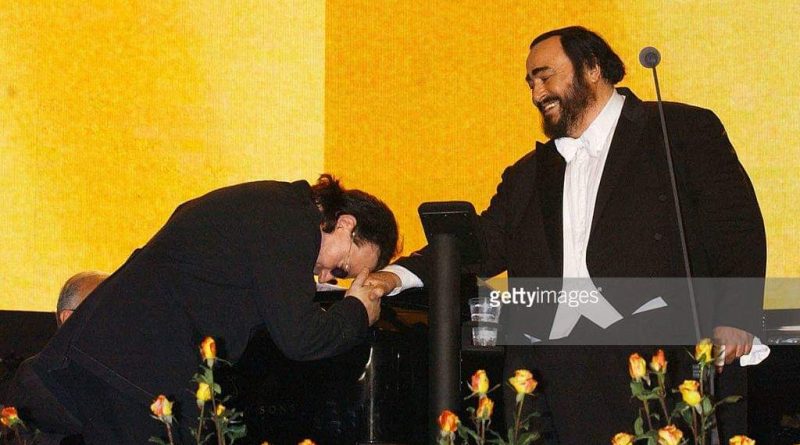 Bono Ft. Luciano Pavarotti - Miserere