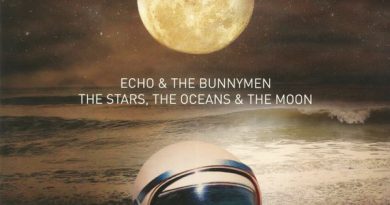 Echo & the Bunnymen - Stars Are Stars