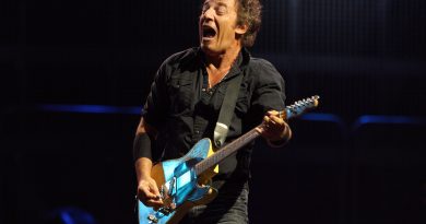 Bruce Springsteen - Growin' Up