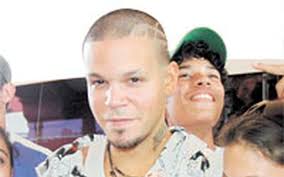 Calle 13 - Mala Suerte Con Él