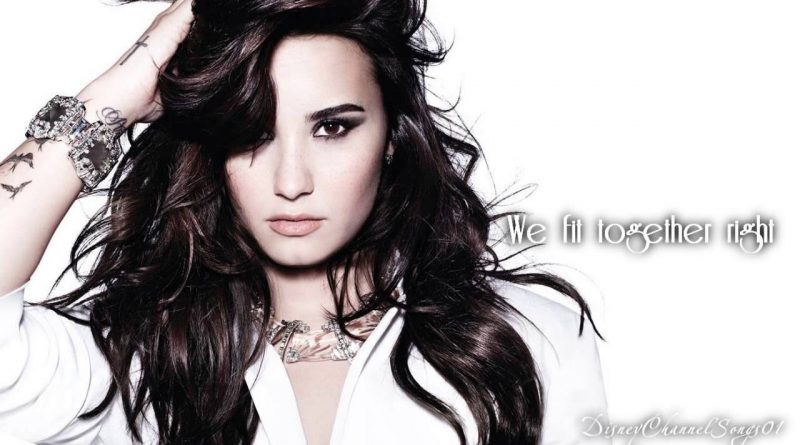 Demi Lovato - Two pieces