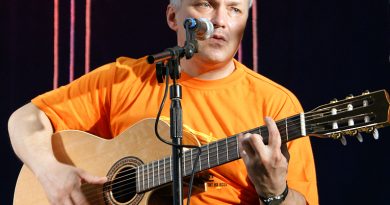 Олег Медведев