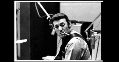 Carl Perkins - Everybody's Trying To Be My Baby