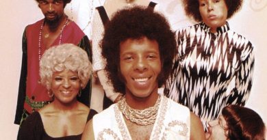 Sly & The Family Stone - Stand!